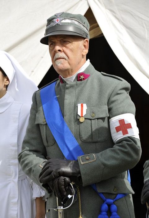 Ufficiale medico in uniforme della 1^ Guerra Mondiale